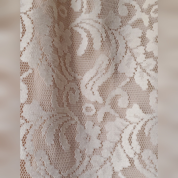 Lace overlay halter-style top by A'gaci in size M - Picture 7 of 8